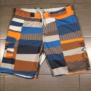 RVCA BOARD SHORTS SZ 38 NWOT